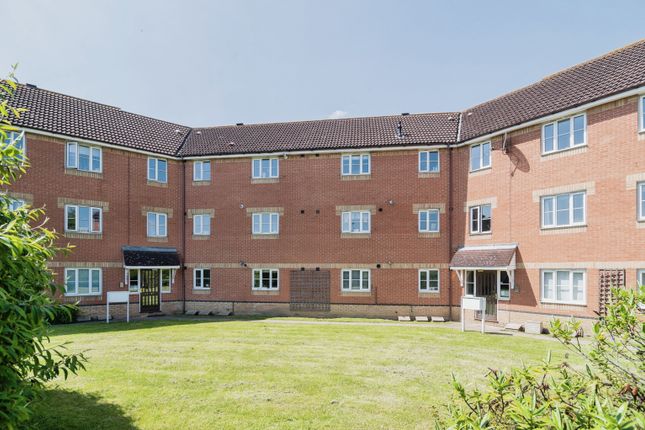 Flat for sale in Swiftsure Road, Chafford Hundred, Grays, Essex