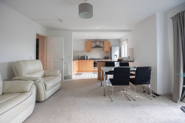 1/1, 2 Dalreoch Place, Renton Road, Dumbarton photo 4