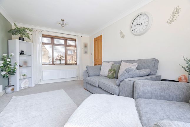 17 Bloomfield Way, Lowestoft photo 4
