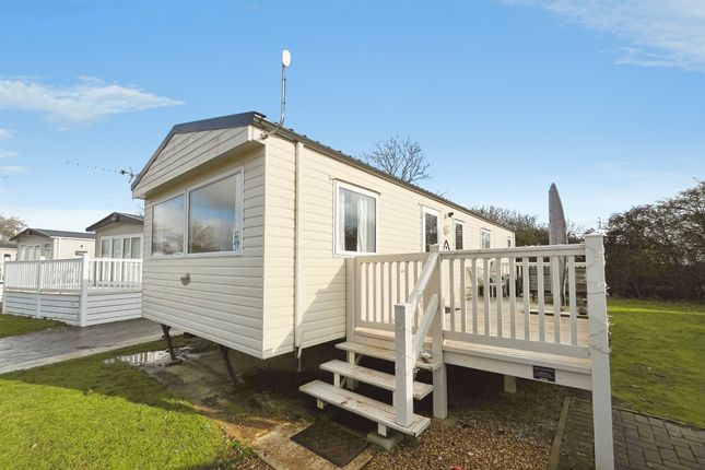 3-bed caravan on 38, Osprey, Carlton Meres Holiday Park, SAXMUNDHAM, £25,000