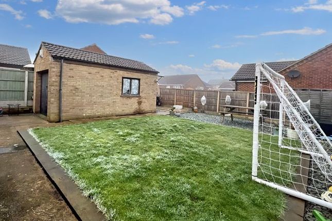 Detached bungalow for sale in Godnow Road, Crowle, Scunthorpe