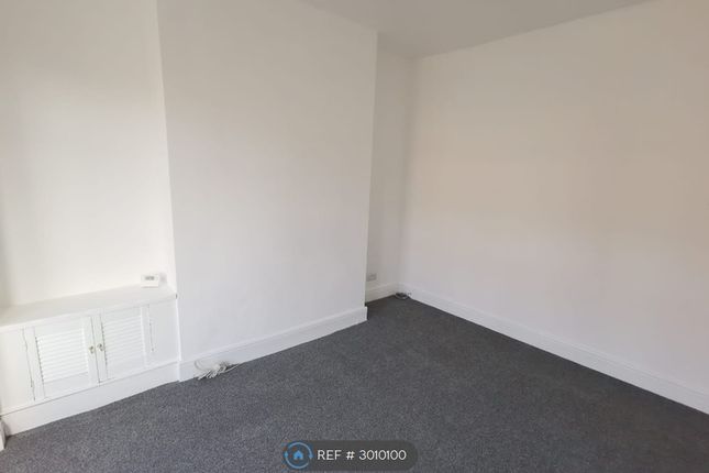 Liverpool Road, Eccles, Manchester photo 3