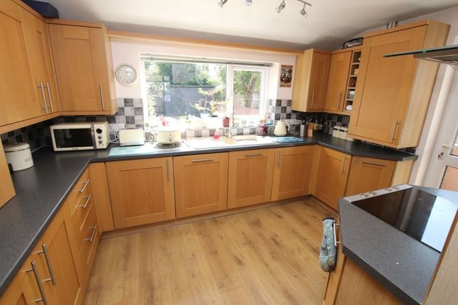 10, Little John Street, Grimsby photo 4