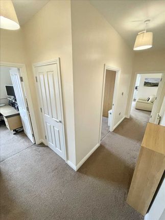Flat for sale in Redwood Avenue, South Shields