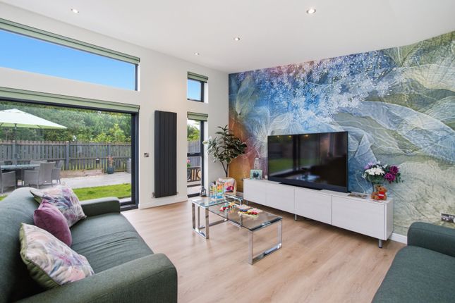5 Burnbrae View, Bonnyrigg photo 2