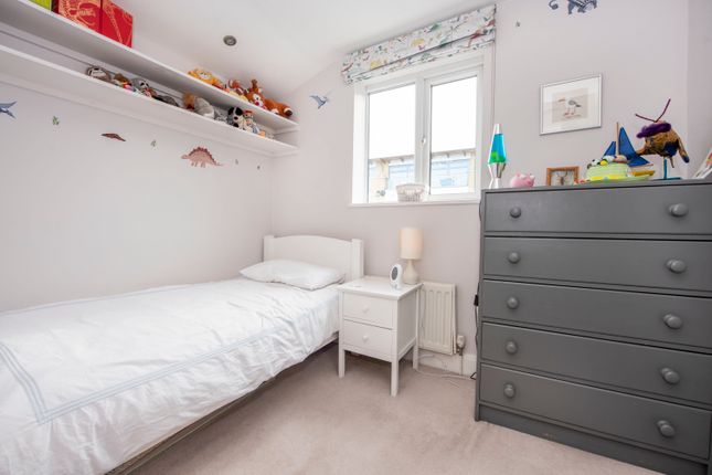 Terraced house for sale in Harberson Road, London