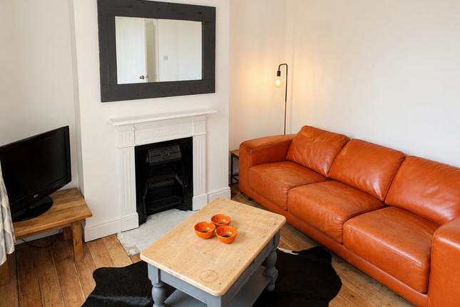 163, Merton Road, London photo 2