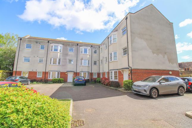 Thumbnail Flat for sale in Station Road, Harlow