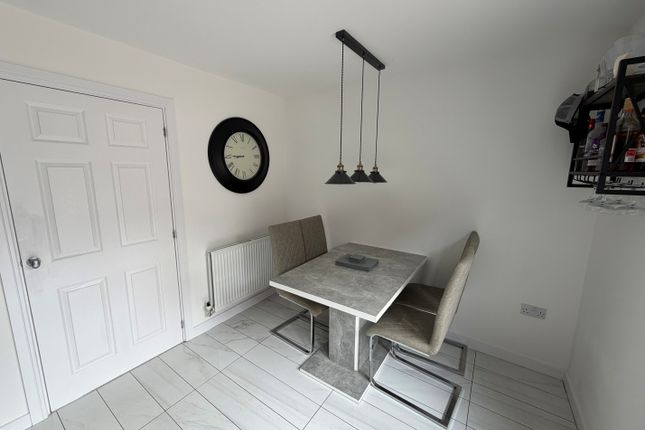 11, Ashby-de-la-Zouch photo 4