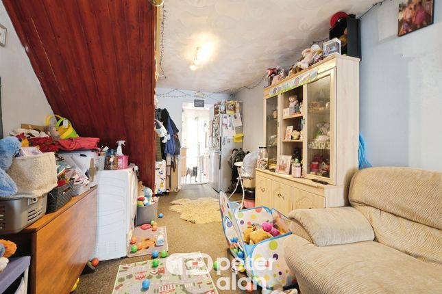 45, Broad Street, Pontypool photo 4