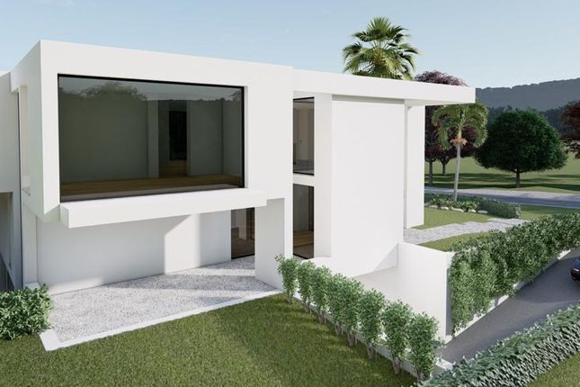 Detached house for sale in R. Dos Miosótis 10, 2820-567, Portugal