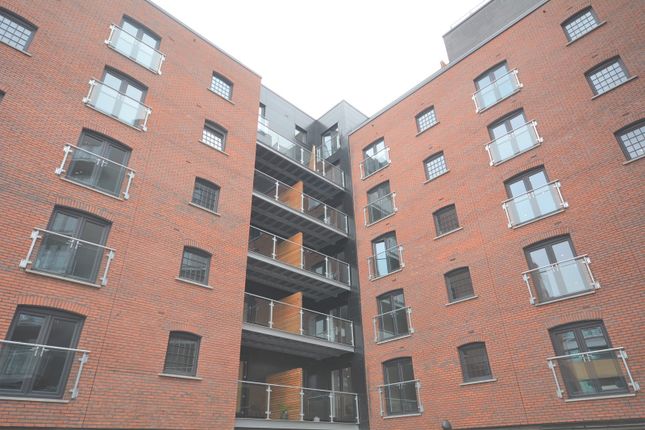 Flat for sale in Trade Street, Cardiff