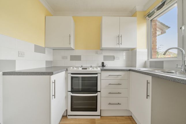 20, Beacon Way, West Sussex photo 2
