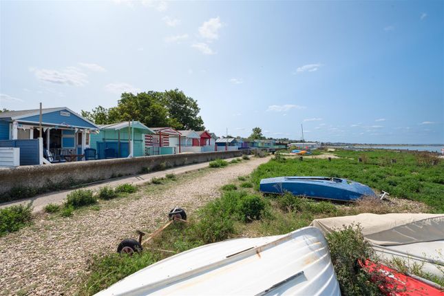 Beach Hut 5,, West Beach, Whitstable photo 5