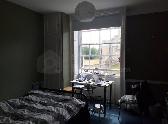 Thumbnail Shared accommodation to rent in High Street, Rochester, Kent
