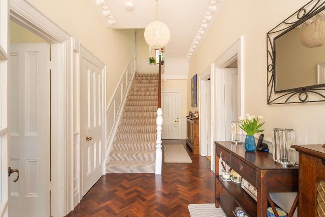 2C1Rcn - Hallway A.Jpg