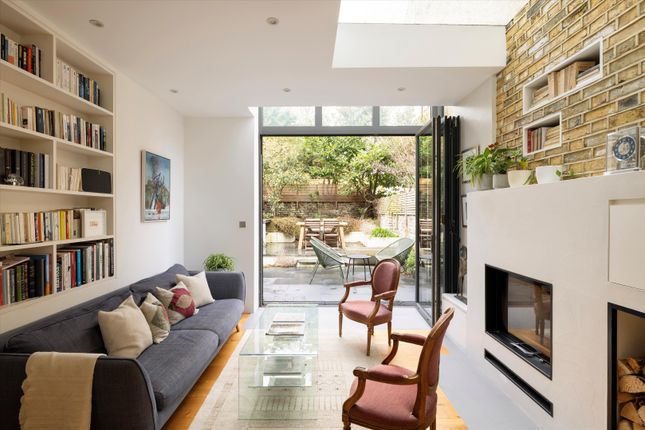 15, Danbury Street, London photo 2
