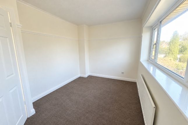 18, Patrick Crescent South Hetton, Durham photo 5