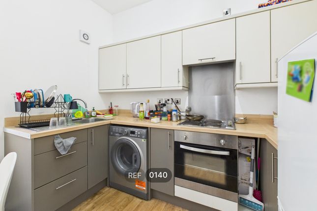 Kitchen &amp; Living Area