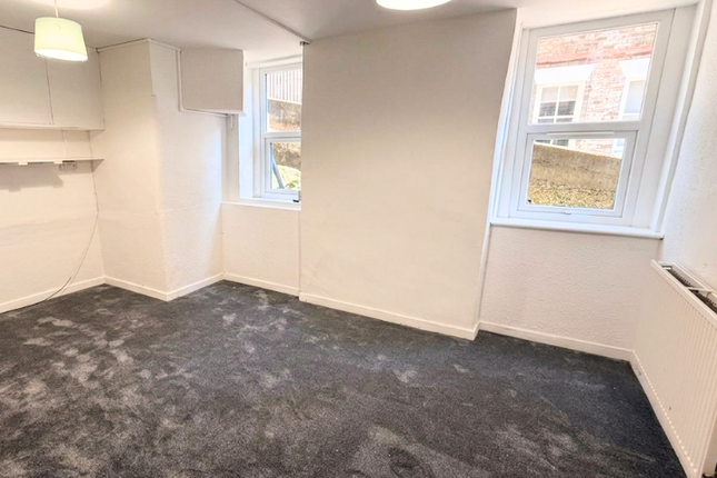 13, Priory Avenue, High Wycombe photo 3