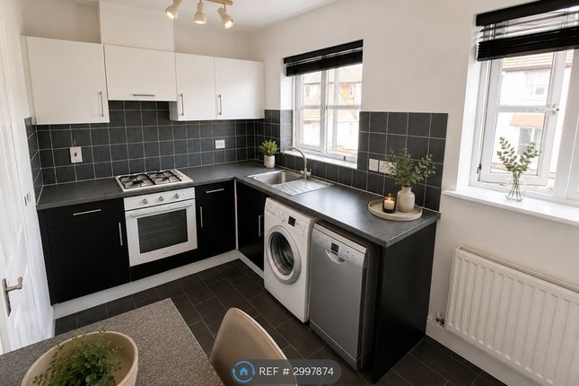 Woodford Close Fairford Leys, Aylesbury photo 5