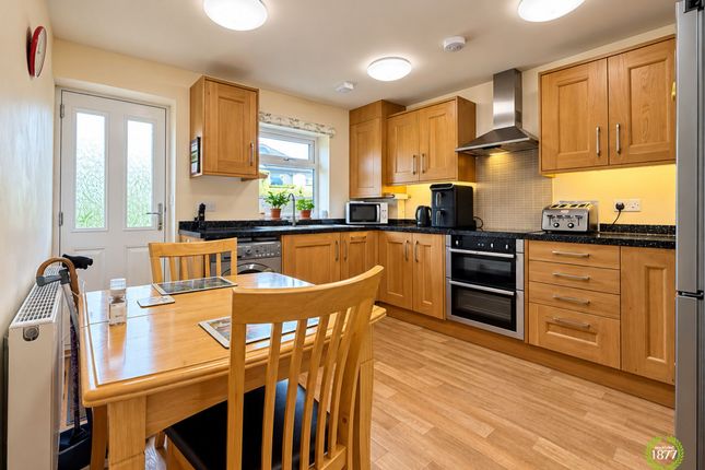 14 Pendle Road, Blackburn photo 3
