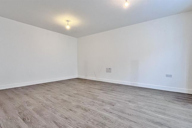 18, Honeypot Way, Walton-on-the-Naze photo 4