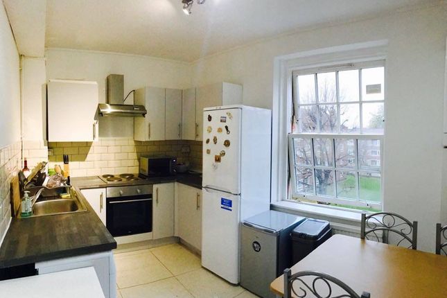 Flat to rent in Teale Street, London