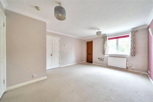 Flat 11, Whittaker Court, Ashtead photo 5