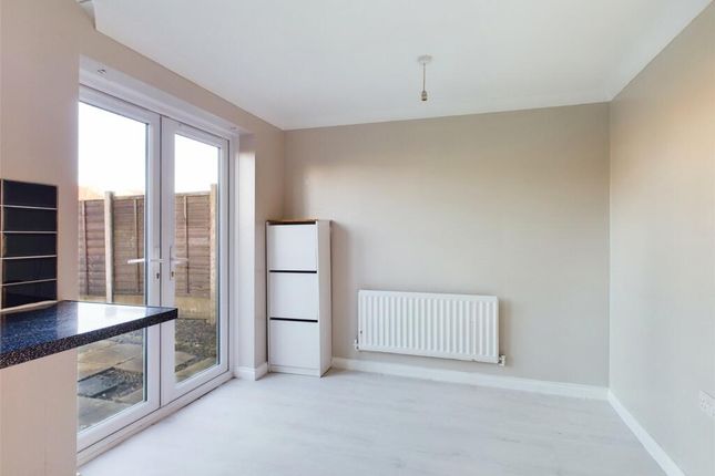 Gravenmoor Drive, Manchester photo 4