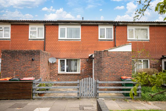 Terraced house for sale in Salvington Road, Crawley