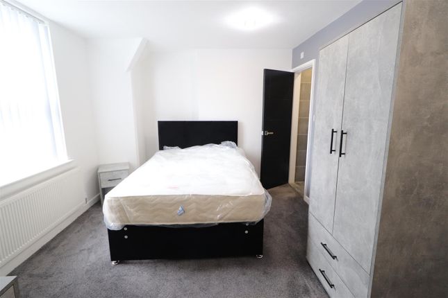 Studio to rent in Barras Lane, Coventry