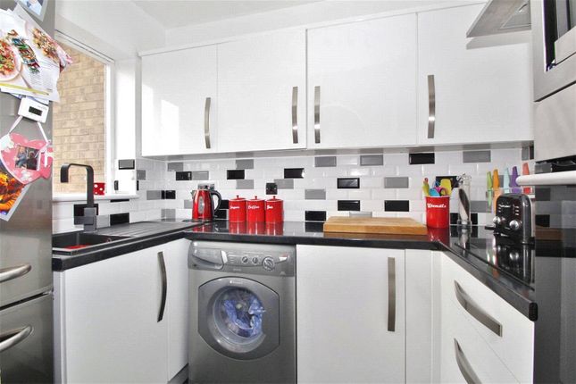 131, Chandlers Drive, Erith photo 4