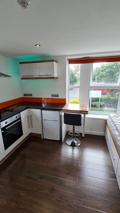 Room to rent in Thornhill Crescent, Sunderland