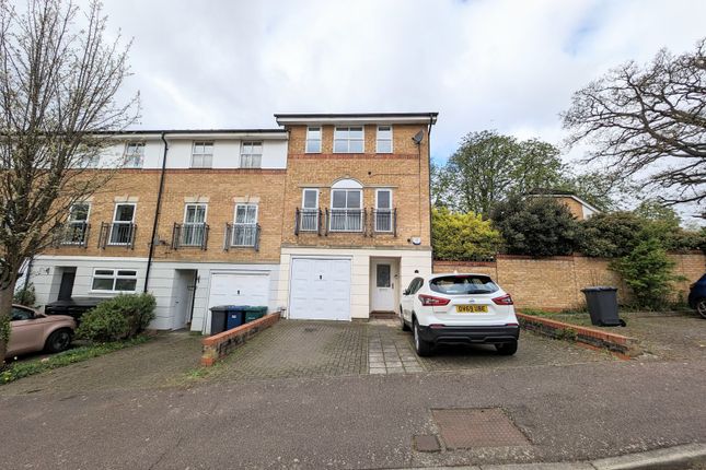Town house for sale in Winterburn Close, London