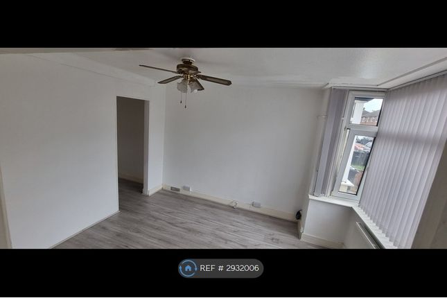 Hazelwood Road, Bedford photo 3