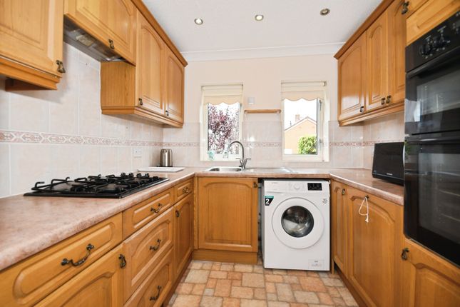 41, Hawksworth Avenue, Mansfield photo 3
