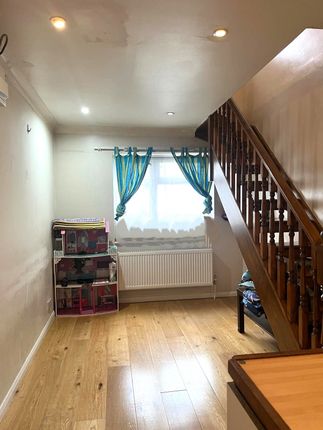 Terraced house to rent in Beavers Lane, Hounslow