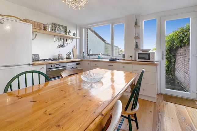 30 Solent View Road, Cowes photo 4