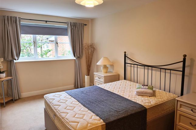 11, Kingswood Court, Wilmslow photo 4
