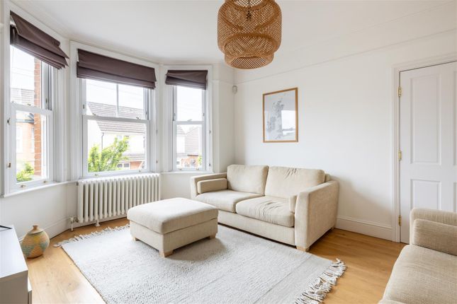 52, Lynwood Road, Redhill photo 4
