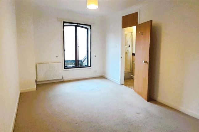 Flat 5, 12, Coppergate Walk, York photo 5