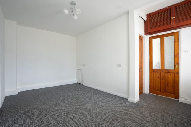 Flat for sale in Green Lane, Acomb, York