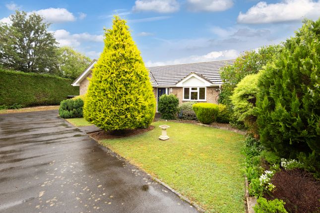 Bungalow for sale in Cowper Close, Bicester