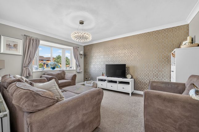 47, Moore Close, Claypole photo 5