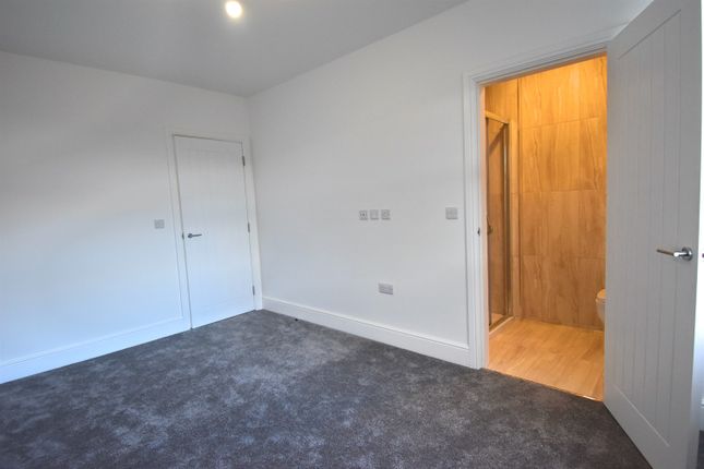 Town house for sale in 7, Corn Mill Court