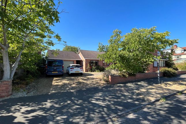 Gurney Way, Cambridge CB4, 3 bedroom detached bungalow to rent