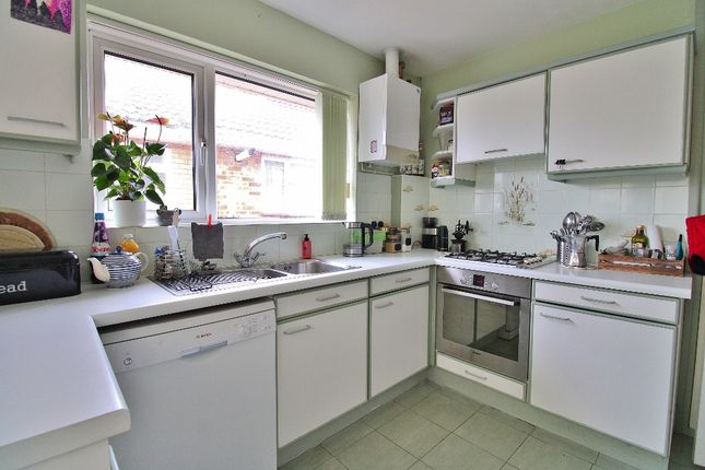 16, Oakdown Road, Fareham photo 4