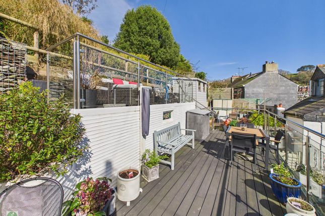2 Sunny Bank, Princes Square, Looe photo 3