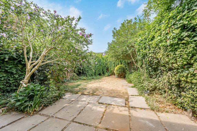 39, Fieldend, Twickenham photo 4